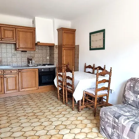 Port-vendres : T2 Avec Terrasse Et Parking - Fr-1-309-215 Appartement